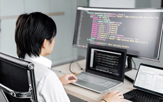 郴州 api php源码,下载的php源码怎么运行呢？